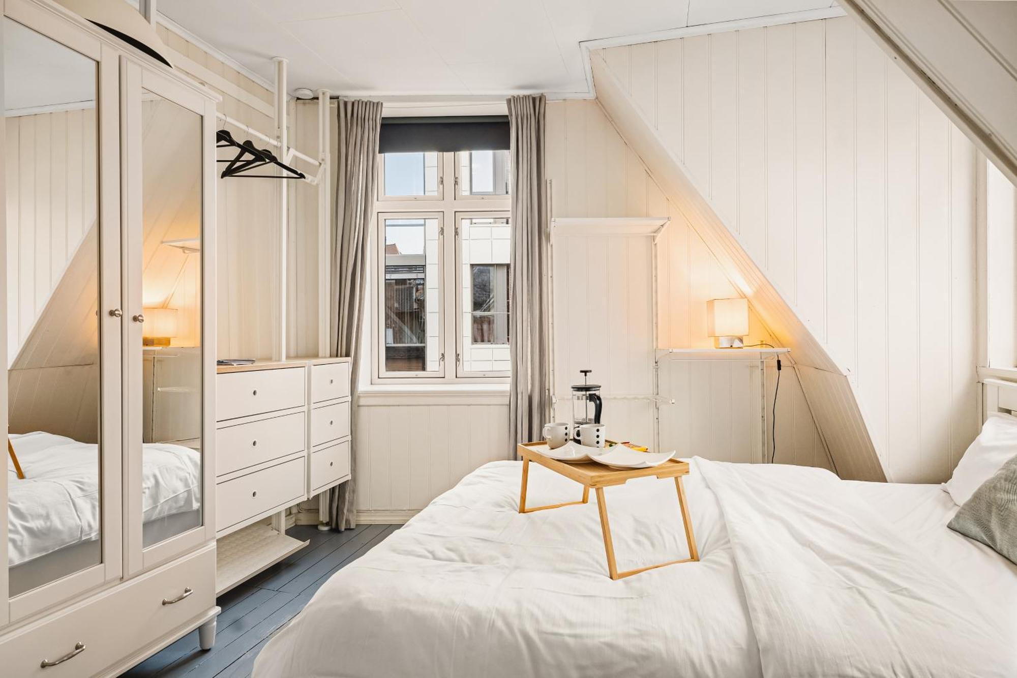 Live In Historic Building - View To Bryggen Lejlighed Bergen Eksteriør billede